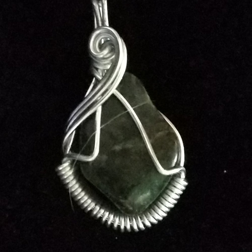 Deep Green Stone Necklace Pendant